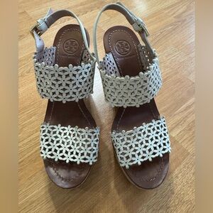 Tory Burch Daisy Perforated Cutout Motif Cork Wedge Leather Sandal size 7